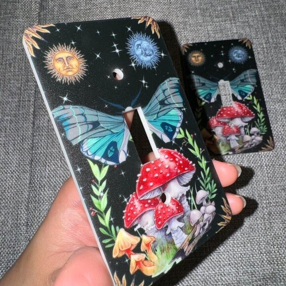 Mushroom fairy light switch cover with a butterfly design - Picture 4 of 4